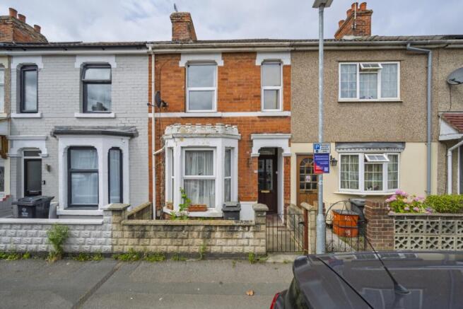 3 bed property, in Gladstone Street, £195,000