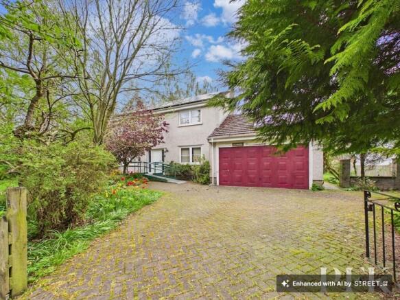 4 bed property, in Howard Park, £495,000