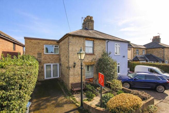 3 bed property, in Portland Place, £600,000