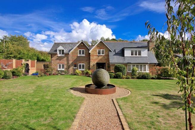 4 bed property, in West End Village – Adjacent to Gordon's School, £1,695,000
