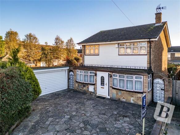 3 bed property, in Grassmere Road, £600,000