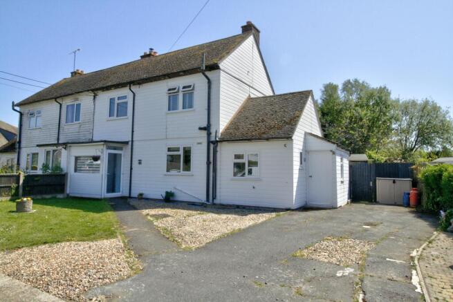 3 bed property, in West Place, £335,000