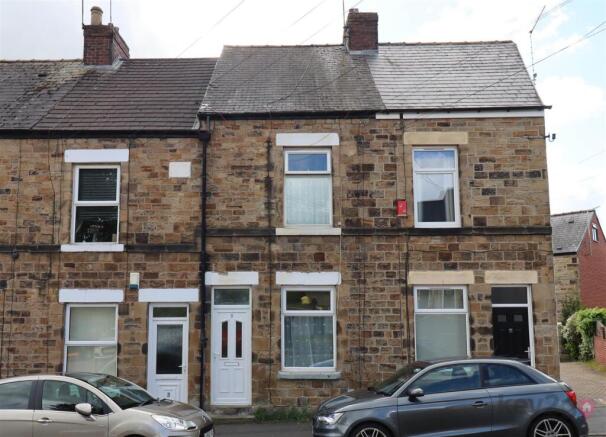 3 bed property, in Queen Street, £150,000