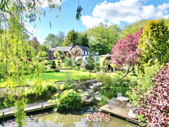 3 bed property, in Lockley Wood, £725,000