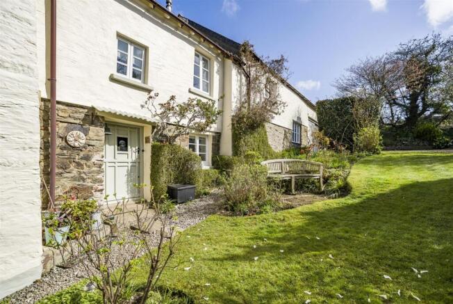 6 bed property, in Marwood, £567,500