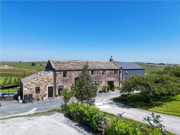 4 bed property, in Cowling, £1,050,000