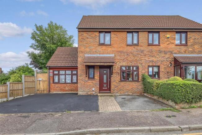 3 bed property, in Queen Street, £475,000