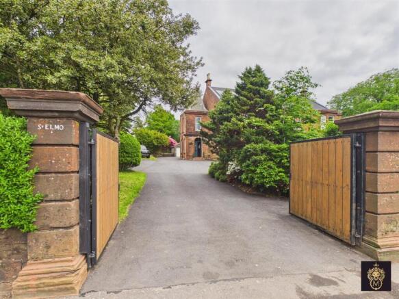 5 bed property, in St Elmo, £450,000