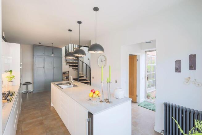 3 bed property, in Farrier House, £675,000