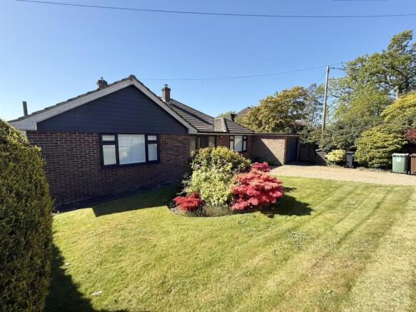 3 bed property, in Pett Road, £600,000
