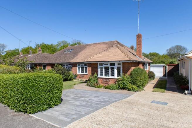 2 bed property, in Cootes Avenue, £525,000