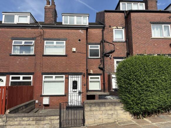 3 bed property, in Argie Road, £194,950