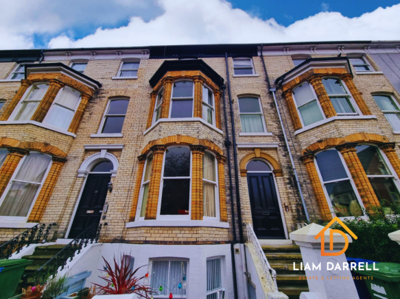 3 bed property, in Esplanade Gardens, £90,000