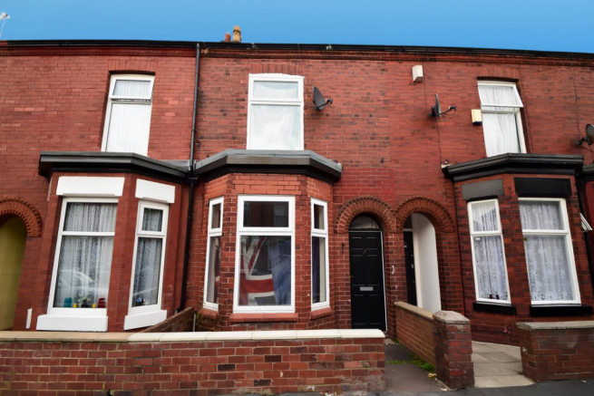 3 bed property, in Woodland Road, £210,000