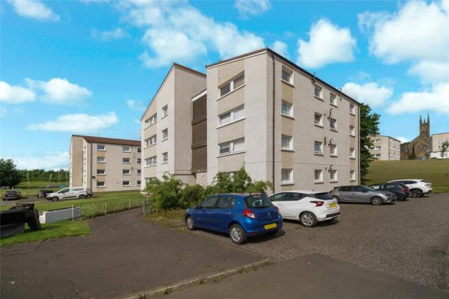 2 bed property, in Toryglen Road, £80,000