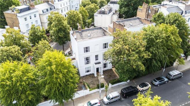 Studio, in Pembridge Villas, £12,000,000