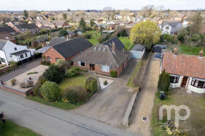 4 bed property, in Bellrope Lane, £525,000