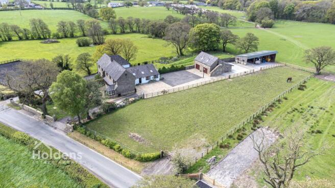 4 bed property, in Horns Lane, £799,950