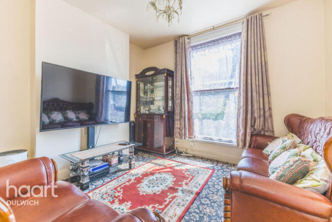 3 bed property, in Sangley Road, £550,000