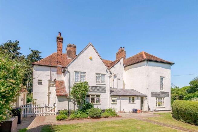 7 bed property, in Grange Hill, £1,750,000