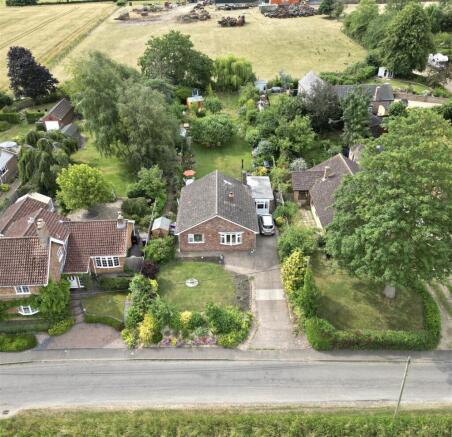 3 bed property, in West Road, £285,000