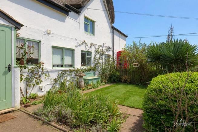 4 bed property, in Wellow Top Road, £665,000