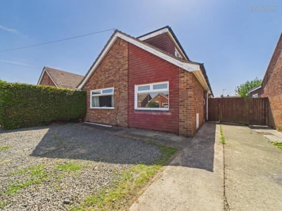 4 bed property, in Windermere Way, £370,000