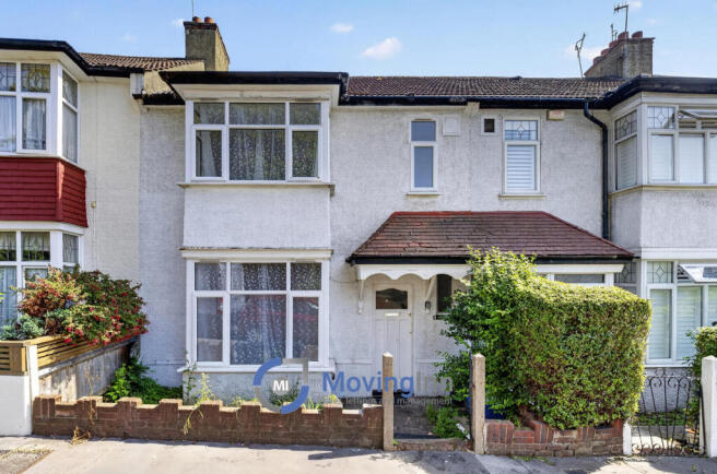 3 bed property, in Ross Road, £440,000