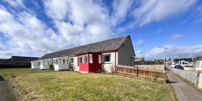 1 bed property, in 2 Hillocks Way, £90,000