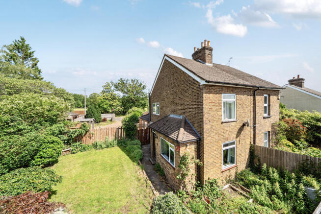 3 bed property, in Elm Hill, £450,000