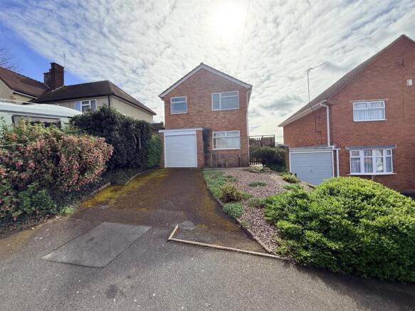 3 bed property, in Norfolk Road, £230,000