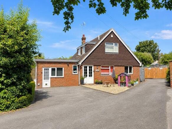 4 bed property, in Liddington Street, £525,000
