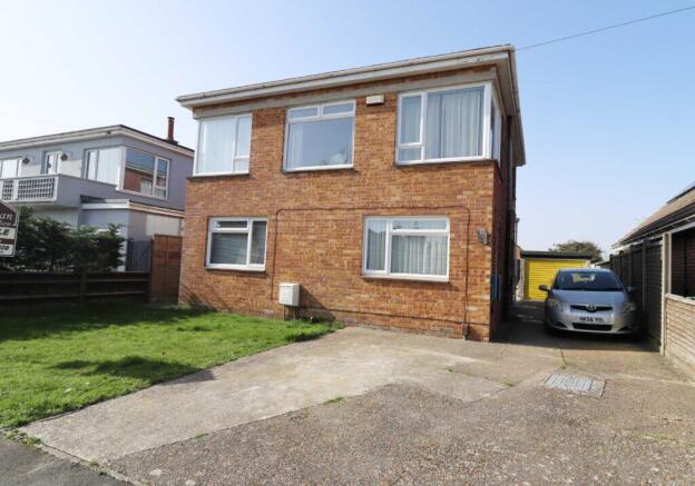 4 bed property, in Itchenor Road, £410,000