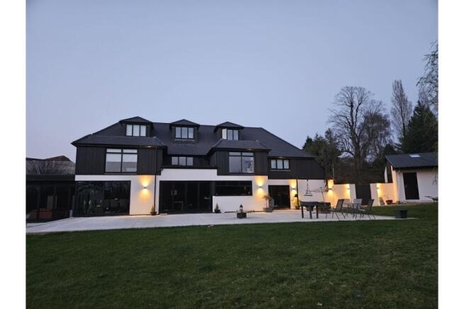 7 bed property, in Wilderwick Road, £2,600,000