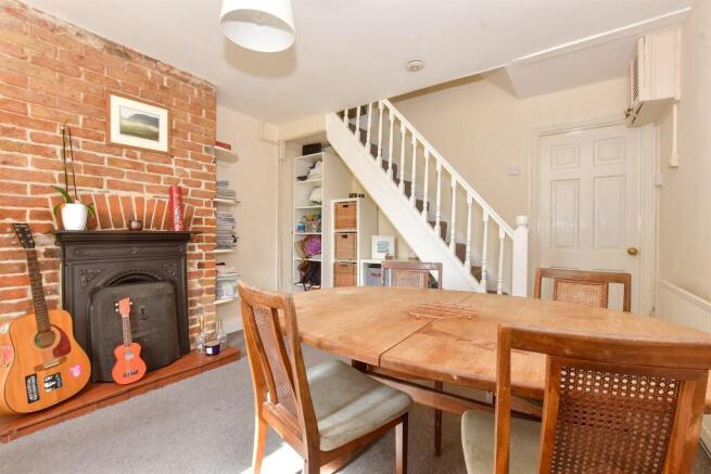 3 bed property, in Shalmsford Street, £300,000