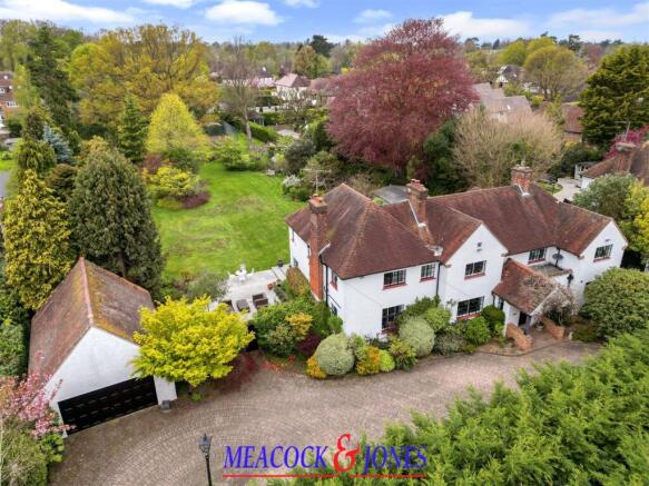 5 bed property, in Hanging Hill Lane, £1,900,000