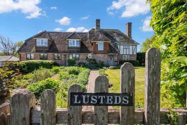 4 bed property, in Glynleigh Road, £1,250,000