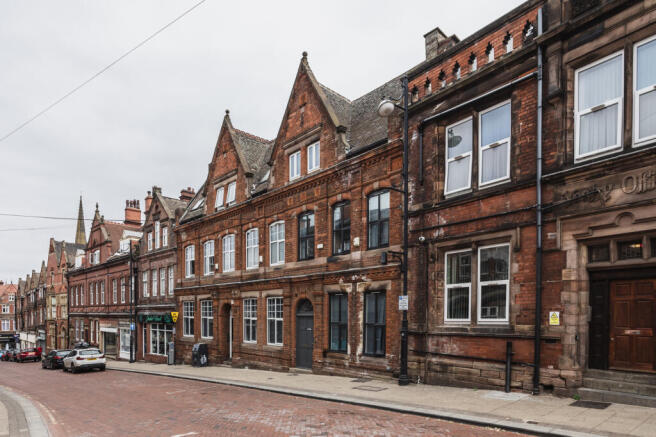 6 bed property, in Moorgate Street, £310,000