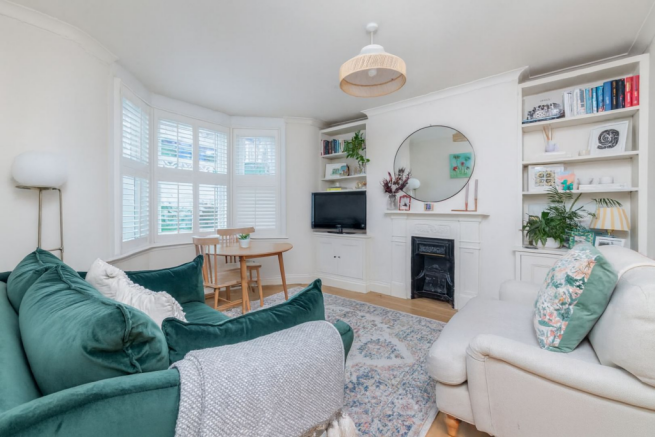 2 bed property, in Rodwell Road, £625,000
