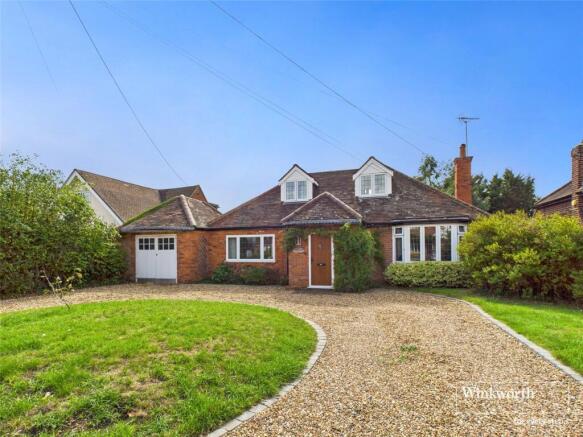 4 bed property, in Highdown Avenue, £800,000