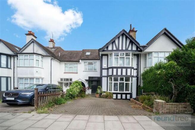 6 bed property, in Ashbourne Avenue, £1,300,000