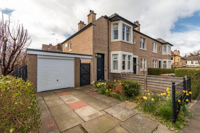 2 bed property, in 10 Glendevon Terrace, £375,000