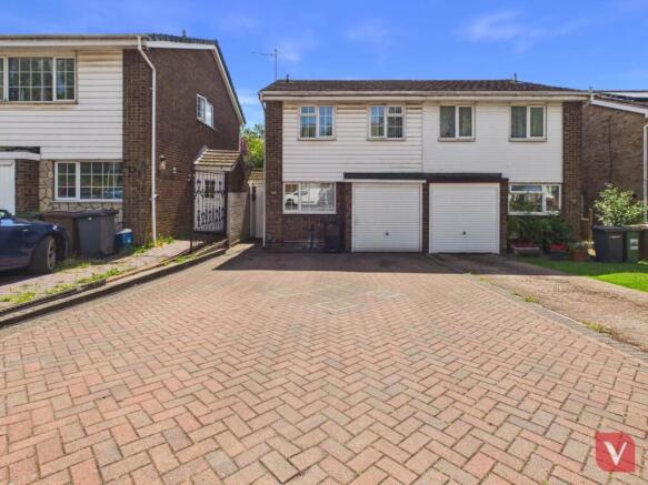 3 bed property, in Bramingham Road, £325,000
