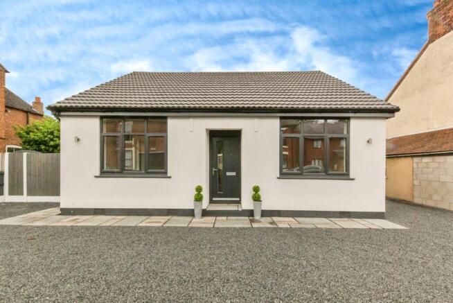 4 bed property, in Bradwall Street, £390,000