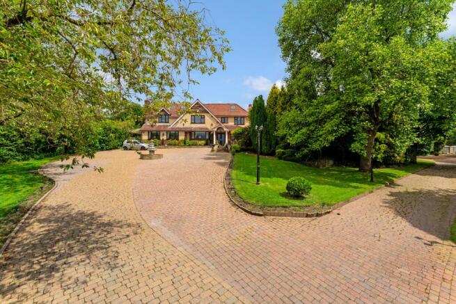 8 bed property, in Werneth Road, £1,700,000