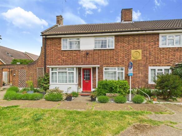 3 bed property, in Douglas Road, £550,000