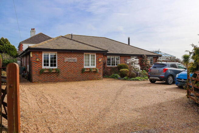 4 bed property, in Beggars Lane, £725,000