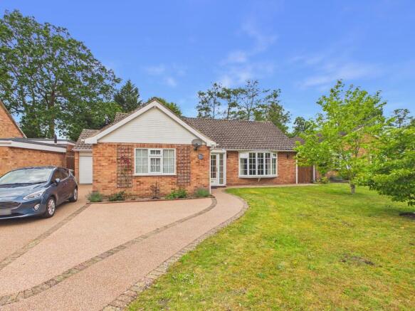 3 bed property, in Arnhem Way, £450,000