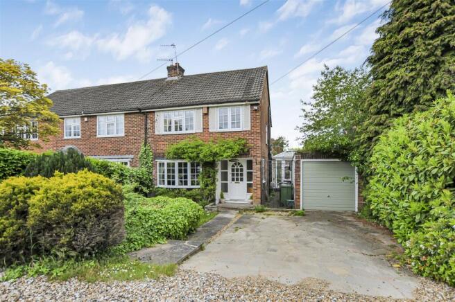 3 bed property, in Wildwood Avenue, £625,000