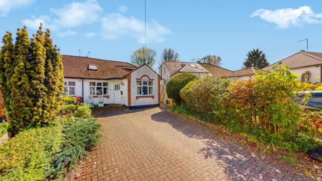 3 bed property, in Gerrard Gardens, £625,000